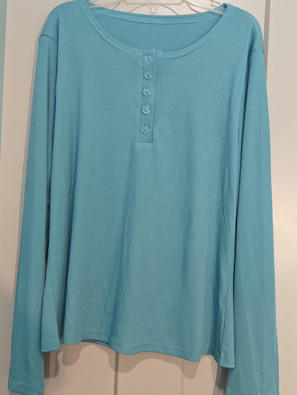 Long-Sleeve Ribbed Henley Top in Aqua Blue